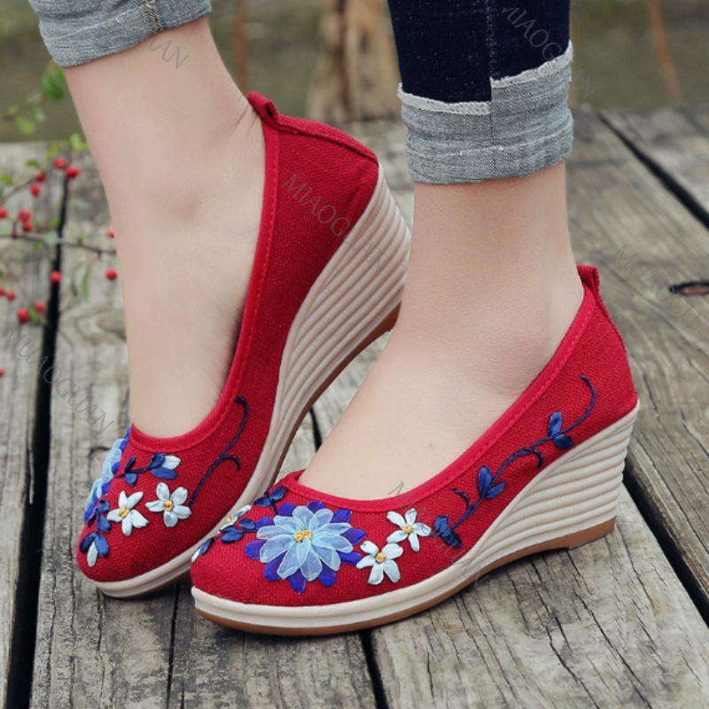 Embroidered Women Comfort Wedg - Ethnic Fashion For Women ulasan dan harga