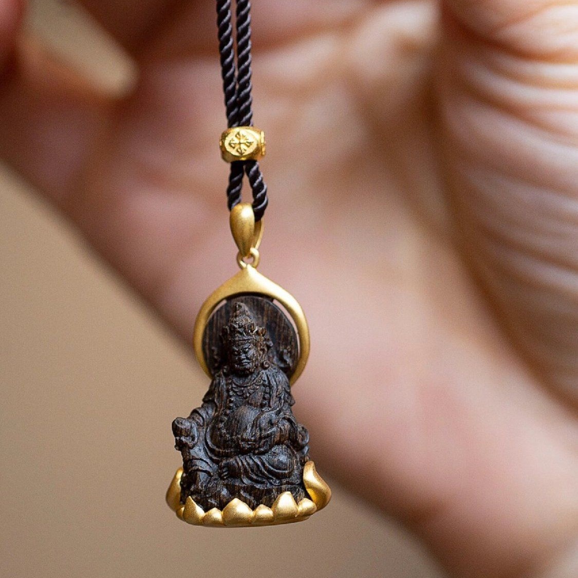 Yellow God of Wealth Pendant M - Ethnic Fashion Meaning ulasan dan harga