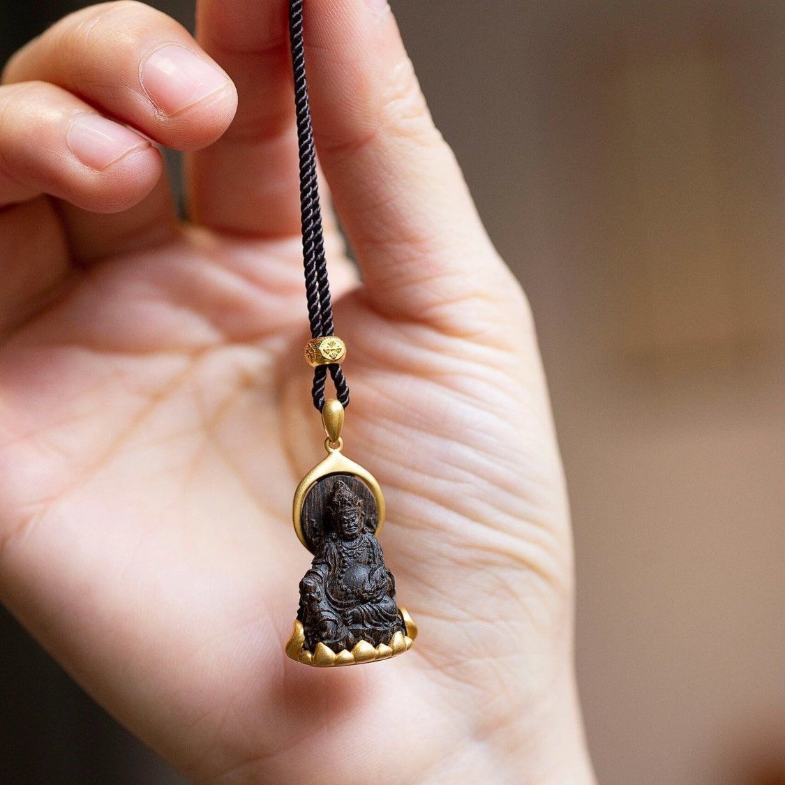 Yellow God of Wealth Pendant M - Ethnic Fashion Meaning ulasan dan harga