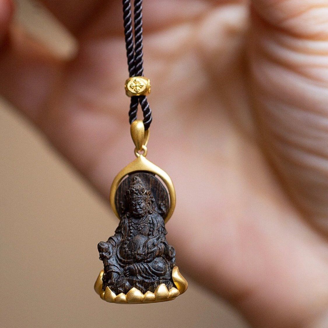 Yellow God of Wealth Pendant M - Ethnic Fashion Meaning ulasan dan harga